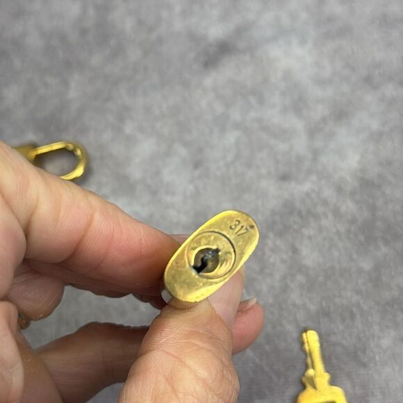 Louis Vuitton Lock & Keys Replacement Gold - Picture 9 of 9
